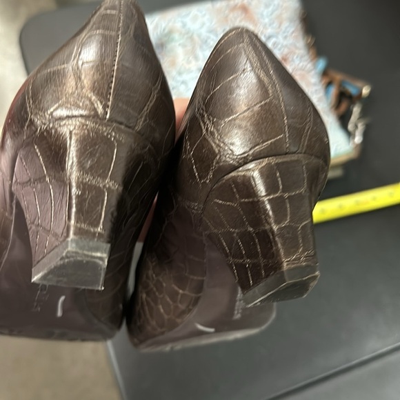 Naturalizer Brown Croc-Embossed Flats with Strap Detail size 9 m - Picture 4 of 8